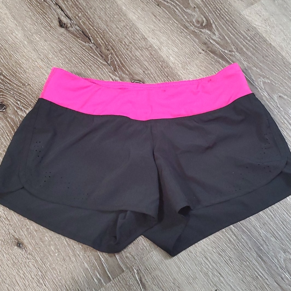 Running shorts